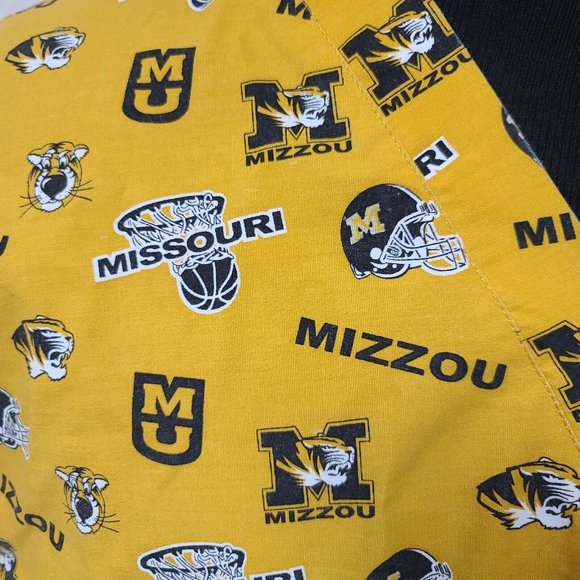 DUDZ University Of Missouri Mizzou Womens Medium Gold Nurse Medical Scrub Top - Picture 4 of 11